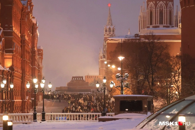 Толпы отдыхающих в центре Москвы | Источник: Татьяна Спиридонова / MSK1.RU