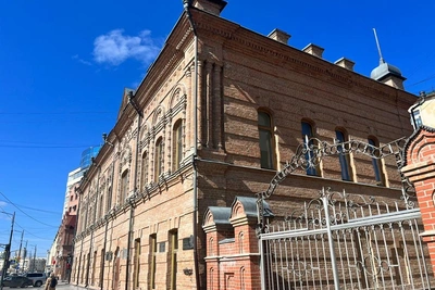 12 участников боролись за ремонт библиотеки Якутии