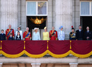 Как выглядит королевская семья Британии сейчас: самое легендарное фото, которое обсуждает весь мир
