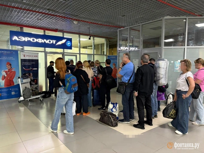 «Вы не летите, закончились места». Авиарейс из Махачкалы в Петербург захватил лишь половину пассажиров | Источник: читатель «Фонтанки»