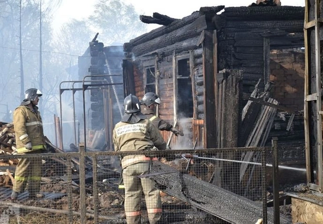Крупный пожар в рязанском райцентре: сгорели 12 построек | ya62.ru