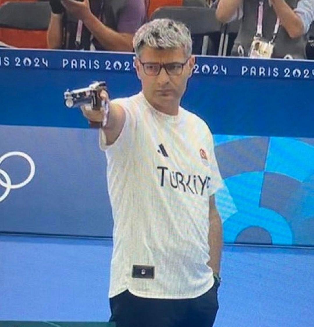 Чей-то батя заглянул на Олимпиаду и выиграл серебро: турецкий стрелок стал героем мемов
