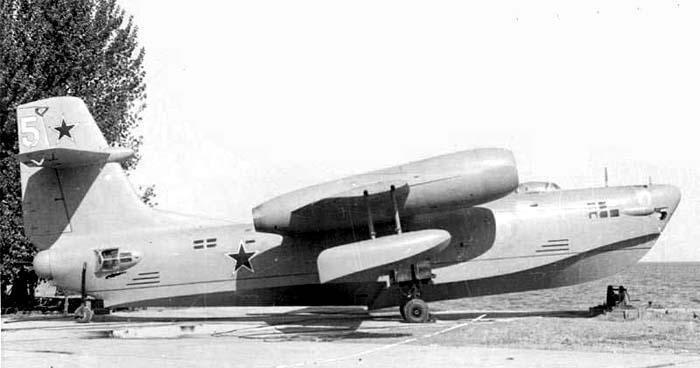 Как в СССР построили первый в мире реактивный гидросамолет