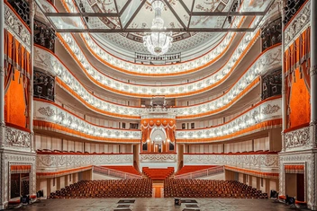 В каждом из театров своя неповторимая архитектура | Источник: Евгений Доманов