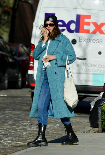 Ирина Шейк в Нью-Йорке | marieclaire.ru