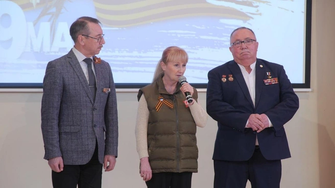 Праздничный концерт и фестиваль «Мы этой памяти верны» — красивая традиция и возможность для школьников продемонстрировать свои таланты | Источник: Михаил Драков