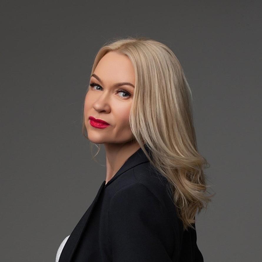 <p>Оксана Уткина</p>