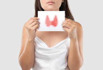 Эндокринолог предупреждает: если у вас такие симптомы, срочно проверьте щитовидную железу