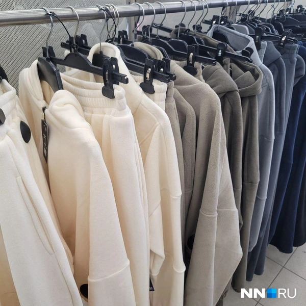 Есть в секонде и новая одежда | Источник: Кристина Калинина / NN.RU