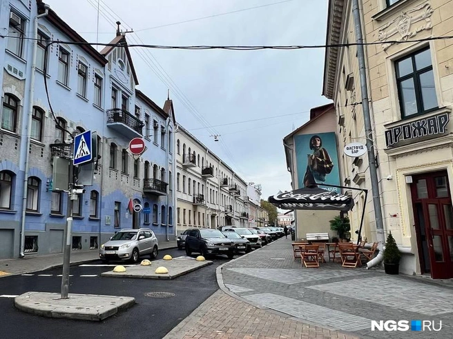 Simpsons порно мультфильмдерін қараңыз Майлы, үлкен жопа, кеуделі қара әйел порнофотосуреттері