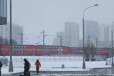 Gasoline Train Derailment Delays Passenger Trains