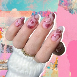 Сердечки + втирка — красивый розовый маникюр на весну 2026