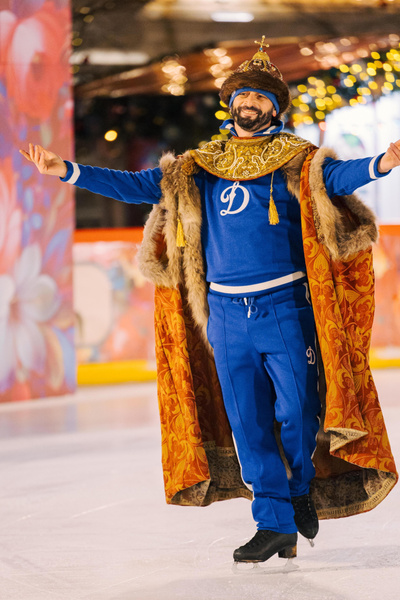 Ягудин снова откатал «Зиму», а Костомаров любовался Домниной: ледовое шоу Авербуха в честь 130-летия ГУМа