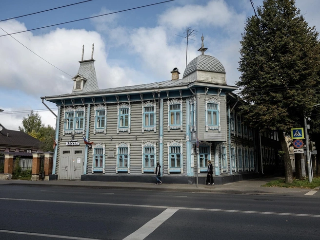 В деревянном доме № 26/10 на Советской улице располагается гостиница «Кассель» | Источник: Александр Куренной / 76.RU