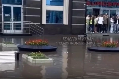 Мэрия Казани объяснила превращение города в озеро при ливне