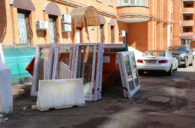 Ремонт проводит та же фирма, что зимой сносила аварийный подъезд в Сипайлово | Источник: мэрия Уфы