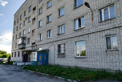 В курганском общежитии устранили утечку и пообещали заменить трубы