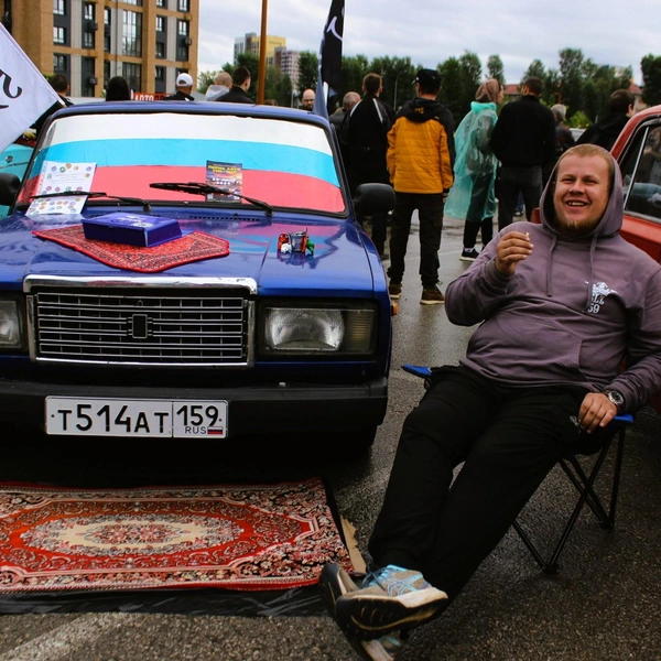 Автовладельцы могли поучаствовать в конкурсе на оформление машины | Источник: организаторы мероприятия «Мы тоже люди»