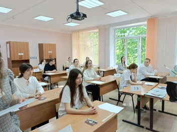 Но в аудиториях ученики более напряженные, чем на улице | Источник: Максим Улитов / 71.RU