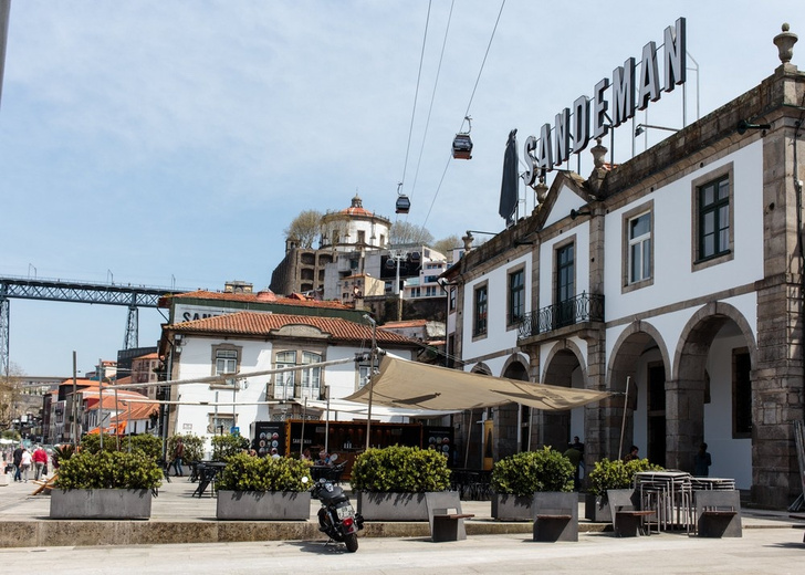Дизайнерский хостел в Португалии (фото 0)