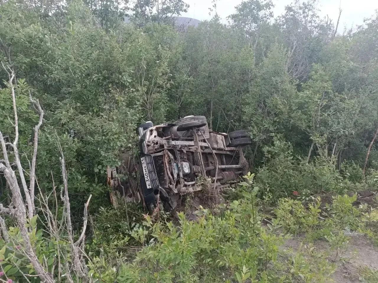 В Заполярье уставший водитель потерял сознание и опрокинул маршрутку. Перевозчик пойдет под суд