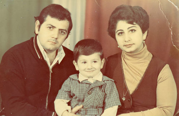 Михаил Галустян с родителями