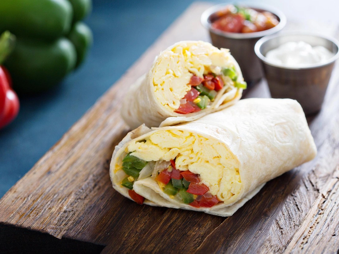 Завтрак по-мексикански: как приготовить аппетитное буррито всего за 5 минут | marieclaire.ru