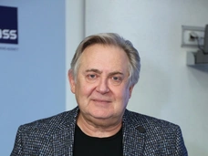 Юрий Стоянов признался, что пользовался связями мамы