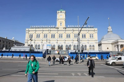 Ленинградский вокзал изменил маршрут к поездам