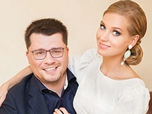 Муж Кристины Асмус устлал дом цветами