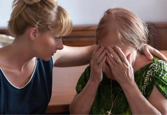 «Просто сказала маме, что я скучаю, а она восприняла это в штыки — у нее даже поднялось давление!»