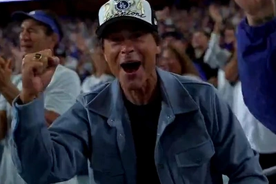 Роб Лоу в шутку требует признания за роль в 'Томми Бой'