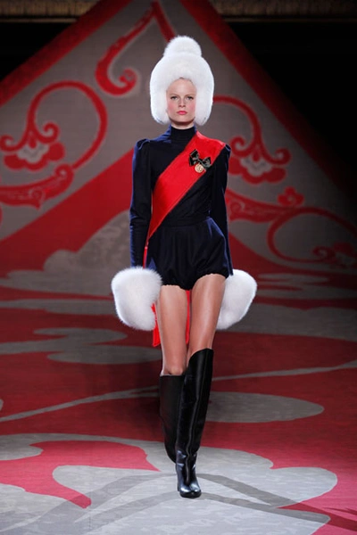 Ulyana Sergeenko Couture | Источник: Imaxrtee