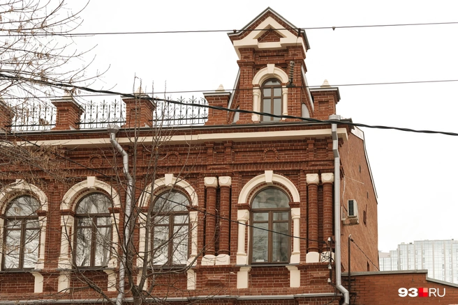 После революции здесь находилась начальная школа  | Источник: Дарья Паращенко / 93.RU