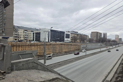 Год с момента обрушения подпорной стенки на Ипподромской