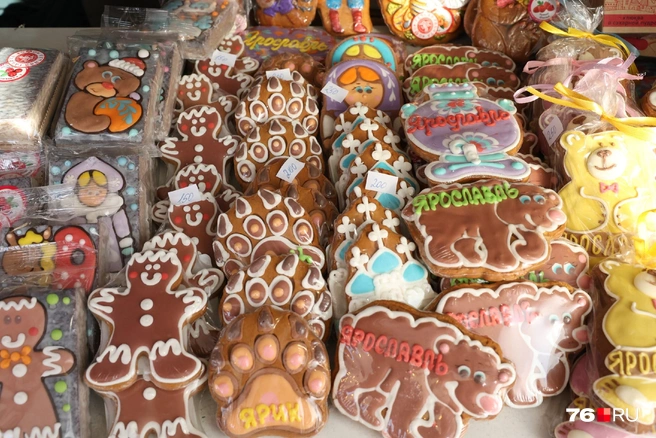 Традиционно на ярмарке продают пряники  | Источник: Артем Бауман / 76.RU