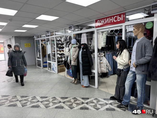 Так теперь на первом этаже рынка | Источник: Юлия Король / 45.RU