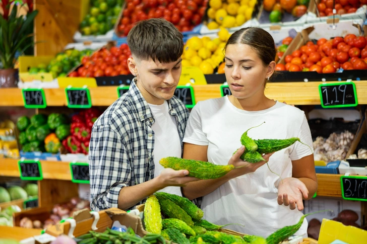 До ₽1000 за килограмм. Почему в России огурцы стали дороже ананасов, объяснила доцент кафедры маркетинга | Источник: BearFotos/Shutterstock/Fotodom.ru