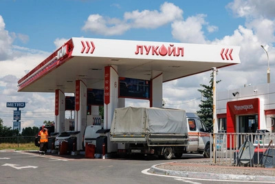В Волгограде лимит бензина на АЗС Лукойл снижен до 20 литров