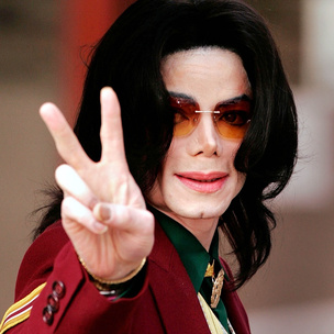 Почему песни Майкла Джексона в некоторых странах запретили, а статую в музее Манчестера демонтировали