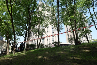 У жилого комплекса на юго-востоке Москвы работают спасатели
