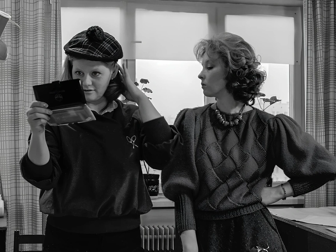 Кадр из фильма «Самая обаятельная и привлекательная», 1985 | marieclaire.ru