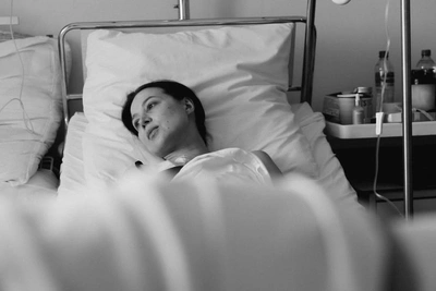 Лерчек в парике впервые после диагноза рака желудка