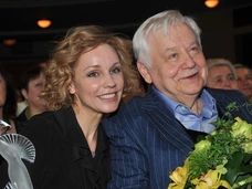Марина Зудина рассказала о памятнике Табакову на Новодевичьем кладбище
