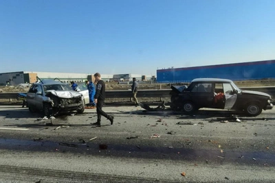 «Стоять прилично»: КАД у Бугров парализована авариями