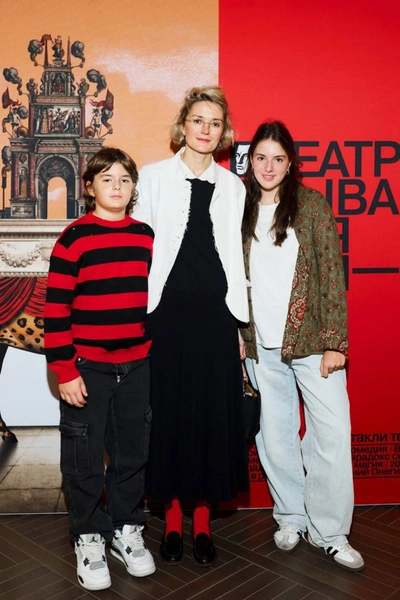 Надежда Михалкова с детьми | Источник: Соцсети