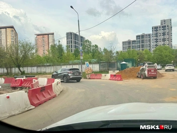 «Раскопки» выходят на проезжую часть | Источник: Марина, читательница MSK1.RU