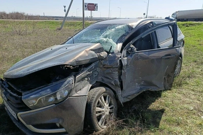 Водитель Весты не уступил фуре на трассе Самара-Оренбург