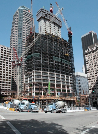 На строительстве Wilshire Grand Center. Видно внутреннее ядро. 2015  | Источник: Wikimedia Commons