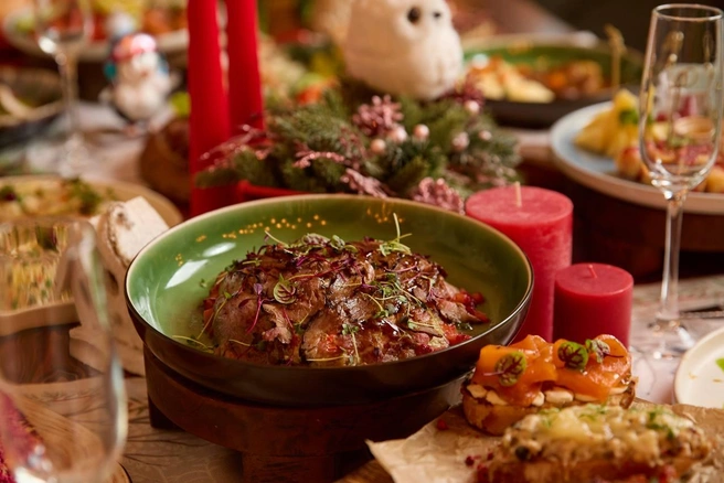 Праздничный стол | Источник: «Дружба»